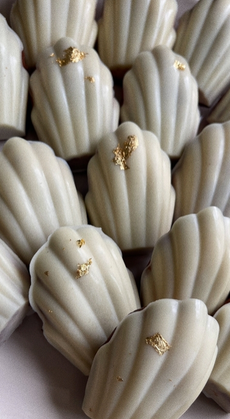 [Людмила Гуркова, Натали Мереакр] Мадлен (2024)