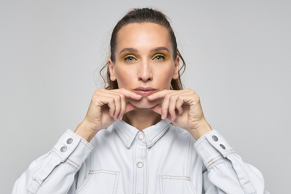 SUPER VIP [facepilates] Дарья Орлова ― Боремся с брылями (2023)