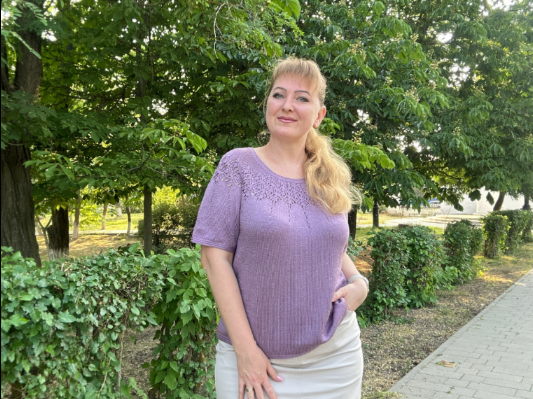 [Юлия Быченко] Футболка с круглой кокеткой (2025)