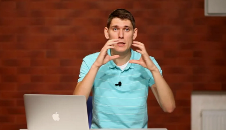 [Зуши Плетнев] Как создать экспертного ИИ-ассистента за 1 вечер (2025)