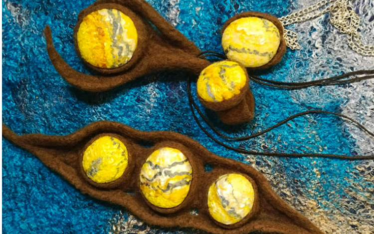 [Катя Ветрова] Камни в оправе. Техника создания украшений из войлока (2025)